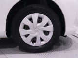 タイヤサイズは175/70R14です。