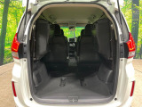 後席を格納すると、これだけの広さが!シーンに合わせたシートアレンジで、大きな荷物も積むことが出来ます♪