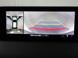 狭い場所での駐車やすれ違いなどでより的確な運転操作に役立つ360&deg;ビューモニターが装備されています。