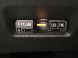 ハンドルの左下にETC2.0がついています。高速道路の料金所の通過も楽々です。 カードの取り出しもしやすい場所についています。