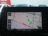 9インチの純正メモリーナビを装備しております。