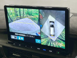 【マルチビューカメラシステム】専用のカメラにより、上から見下ろしたような視点で360度クルマの周囲を確認することができます☆死角部分も確認しやすく、狭い場所での切り返しや駐車もスムーズに行えます。