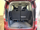 普段のお買い物や通勤、送迎等に十分な荷室スペースを確保しております。セカンドシートを倒すと、大きな荷物の積載も可能です♪