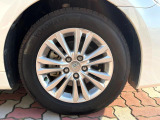 【純正16インチアルミホイール】外観にマッチした純正アルミホイールを装着しております。各種社外アルミホイールや、スタッドレスタイヤも取扱いしております。是非ご相談ください♪