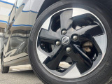 【純正14インチアルミホイール】外観にマッチした純正アルミホイールを装着しております。各種社外アルミホイールや、スタッドレスタイヤも取扱いしております。是非ご相談ください♪