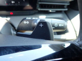パドルシフトが装備されておりますのでハンドルから手を放す事無くシフトアップ・ダウンが可能です♪
