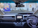 Honda車が初めての方にも扱いやすく分かりやすいインパネ周りと各種スイッチ類です。