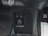 運転席と助手席はシートヒーター付いています^^