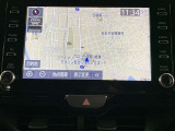 純正ナビを装備。タッチパネル式で使いやすく、お出かけもラクラクです。