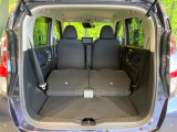 普段のお買い物や通勤、送迎等に十分な荷室スペースを確保しております。セカンドシートを倒すと、大きな荷物の積載も可能です♪
