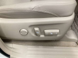 電動パワーシートでシート調整もラクラクです。腰回りのランバーサポートで疲れにくいのも嬉しいですね♪