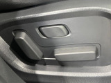 【パワーシート】スイッチ一つで簡単にシートの微調整が可能!電動だから力もいりません!快適なシートポジションにセットして、快適なドライブをお楽しみください。