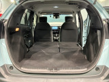 リアシートを倒すと、ラゲッジスペースを広くお使いいただけます!