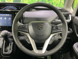【純正革巻きステアリング】上質な革を使用することで、手にしっかり馴染みとても運転しやすいハンドルです♪