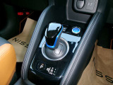e-POWERならではの、スタイリッシュなシフトノブ周りが非常にかっこいいですね。