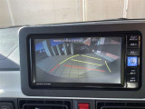 パックモニタ-も装備しております。車庫入れの苦手なお客様、もうご心配いりません。重宝してくれると思います。