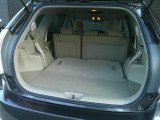 3列目シートを収納すると長い荷物も載せられます。