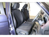 すわり心地の良い運転席・助手席です。長時間のドライブの疲れ軽減に貢献します。どうぞ快適なドライブを♪