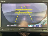【バックモニター】後ろのカメラの映像をモニターに映し出すことができます!後方の見えない死角や、障害物との距離感をしっかり確認することができます!駐車が苦手な方におすすめです。