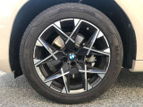 【BMWアロイホイル】軽量かつ強度に拘ったアロイホイル。走行性能ポテンシャルを引き出す設計。車の足元を引き締めてくれる大きなポイントはアロイホイルです。