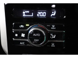 室内を快適温度にするオートエアコン!スイッチもシンプルで大きいので操作しやすく、オールシーズン快適なドライブに出かけられますね♪