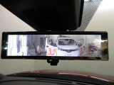 スマートルームミラー付きで後部座席に乗車してても後方がしっかり見れます