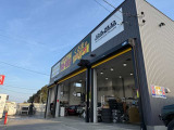 当店は整備工場も完備しておりますので、売って終わりではございません!!その後の、メンテナンスなどや車検もお任せ下さい。お車の事でしたらなんでもご相談下さい。