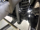 お車を安心してお乗りいただく為には、足回りの定期点検が欠かせません。サービスサポート(有償保証)では無料点検もご提供しており、安心のカーライフをお過ごしいただけるサポート体制が整っています。