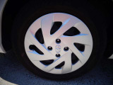 ホイールキャップも傷皆無で、タイヤ7部山以上あります♪