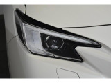 LEDヘッドライトで夜間の運転も安心です