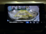 バックカメラの画像です。ガイドラインがスムースな車庫入れをサポートいたします!車庫入れの安心感がアップしますね☆