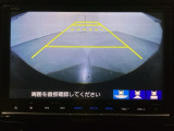 バックでの車庫入れも安心です! リアカメラが付いているバックモニター付のナビを装備しております。操作線もついており距離感も画面から確認できます。