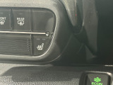 【シートヒーター】シートヒーター装備車です。寒い冬に乗車中とても暖かく快適に移動できます。冷え性の方にピッタリの装備です!
