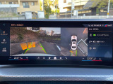【アラウンドビューモニター】バックカメラに加え、360度のカメラで駐車も楽々。駐車が苦手な方でも安心してお乗りいただけます。