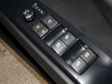 電動格納式ドアミラー・パワーウインドウを装備しています。