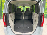 後席を格納すると、これだけの広さが!シーンに合わせたシートアレンジで、大きな荷物も積むことが出来ます♪