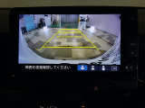 バックカメラの画像です。ガイドラインがスムースな車庫入れをサポートいたします!車庫入れの安心感がアップしますね☆