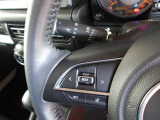 便利なステアリングスイッチ付き