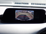 バックカメラ装備しております。駐車時に大変役に立ちますよ。駐車が苦手な方にも便利機能です。