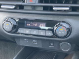 オートエアコンで温度を設定するだけで快適な車内環境を維持することができます!