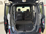後列を収納すれば大型トランクに早変わり!段差も出来ず荷物の積み込みもラクラク♪