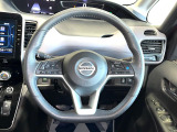 【純正革巻きステアリング】上質な革を使用することで、手にしっかり馴染みとても運転しやすいハンドルです♪