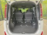 後席を格納すると、これだけの広さが!シーンに合わせたシートアレンジで、大きな荷物も積むことが出来ます♪