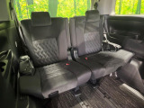 3列目シートはもちろん状態良好☆大人でもゆったりと座って頂けますので、大人数でのお出かけもラクラクです♪ご家族で、気の知れた仲間で、ドライブに行くのが楽しみですね♪