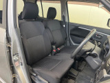 運転席シート廻りは使用感も少なく、良好な状態となっています。前オーナー様が丁寧に使っていたことがよくわかりますね。