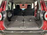 リアシートを倒すと、ラゲッジスペースを広くお使いいただけます!