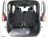 広々としたラゲージスペースを備えています。大きなものや長さのある荷物もしっかりと積み込めます。