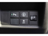 いつでも、どんな場面でも、不安なく安心して運転できるように、ドライバーと一緒に周囲に気を配り、もしもに備える、Honda SENSINGのさまざまな機能や装備が充実しています。