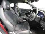 スタイリッシュな室内で運転もしやすいです♪使い勝手の良い配置も考えられています!!