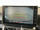 【バックモニター】駐車には欠かせないバックカメラを装備!カラーで後方をモニタリング。安全でゆとりのある駐車をサポートします。